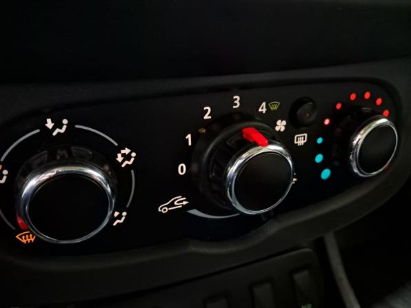 Renault Duster I Рестайлинг с пробегом 2015 года, цена 820 000 рублей, 184206 км, внедорожник, Автокод Объявления