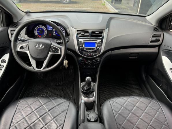 Hyundai Solaris I с пробегом 2014 года, цена 690 000 рублей, 173778 км, седан, Автокод Объявления