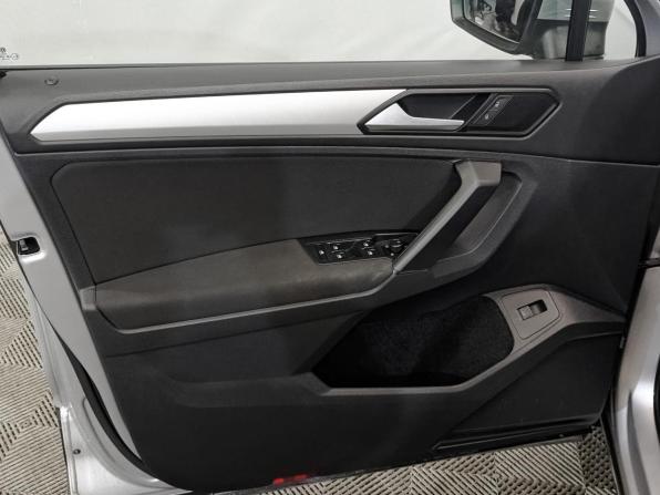 Volkswagen Tiguan II с пробегом 2020 года, цена 2 690 000 рублей, 68449 км, внедорожник, Автокод Объявления