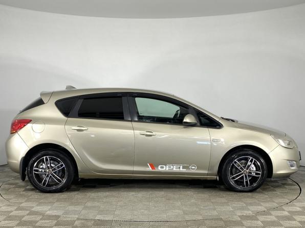 Opel Astra J с пробегом 2011 года, цена 595 000 рублей, 239688 км, хэтчбек, Автокод Объявления