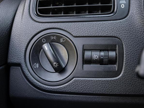 Volkswagen Polo V Рестайлинг с пробегом 2016 года, цена 1 199 000 рублей, 88118 км, седан, Автокод Объявления