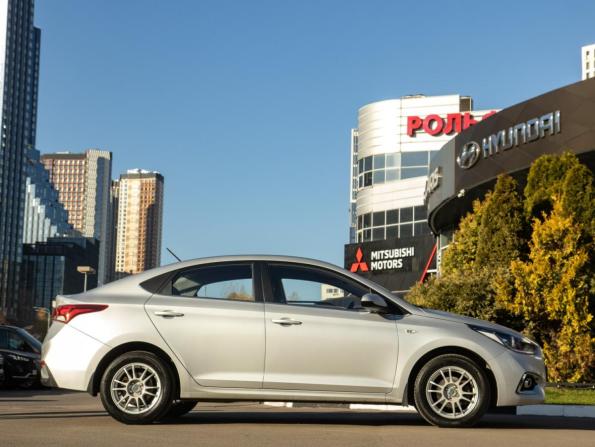 Hyundai Solaris II с пробегом 2017 года, цена 1 298 000 рублей, 126285 км, седан, Автокод Объявления