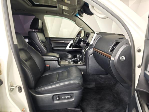 Toyota Land Cruiser 200 Series Рестайлинг 2 с пробегом 2015 года, цена 4 550 000 рублей, 279129 км, внедорожник, Автокод Объявления