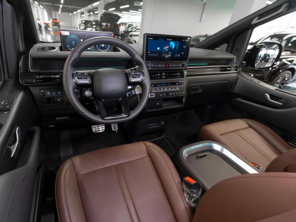Hyundai Staria I Рестайлинг с пробегом 2026 года, цена 6 900 000 рублей, 3188 км, минивэн, Автокод Объявления