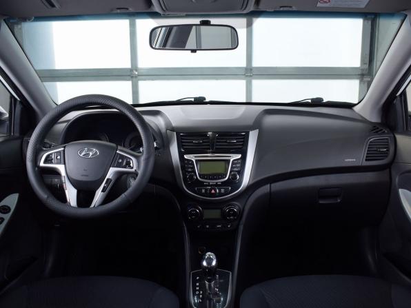 Hyundai Solaris I с пробегом 2012 года, цена 879 995 рублей, 255069 км, седан, Автокод Объявления
