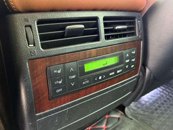 Toyota Land Cruiser 200 Series Рестайлинг 1 с пробегом 2014 года, цена 3 799 000 рублей, 217685 км, внедорожник, Автокод Объявления