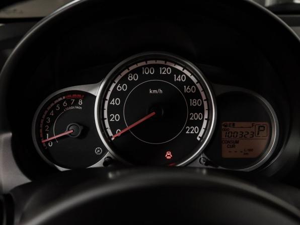 Mazda 2 II Рестайлинг (DE2) с пробегом 2012 года, цена 970 000 рублей, 100000 км, хэтчбек, Автокод Объявления