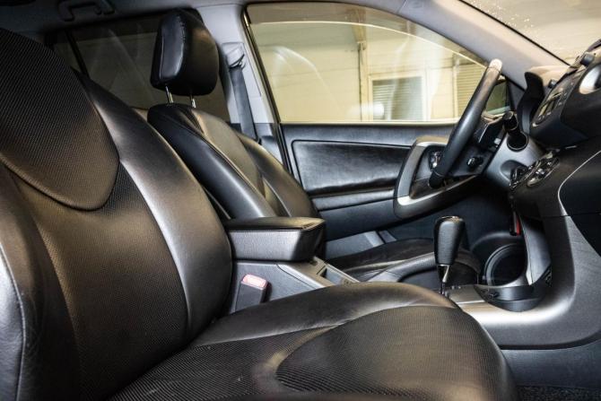 Toyota RAV4 III (XA30) Рестайлинг с пробегом 2010 года, цена 1 319 000 рублей, 253161 км, внедорожник, Автокод Объявления