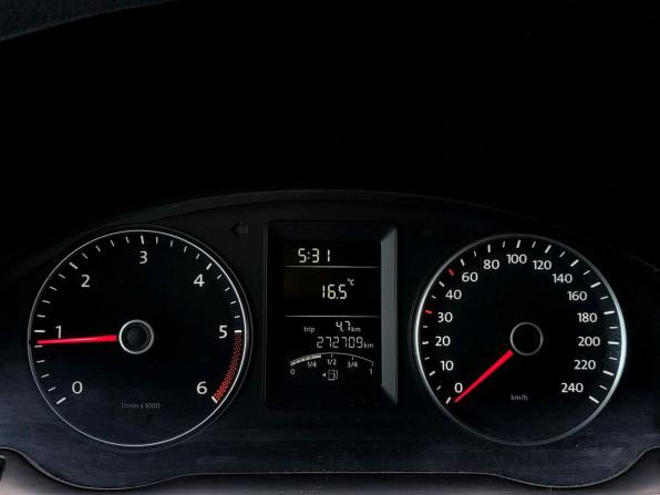 Volkswagen Caravelle T5 Рестайлинг с пробегом 2014 года, цена 1 599 000 рублей, 272000 км, минивэн, Автокод Объявления