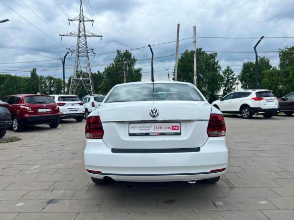 Volkswagen Polo V Рестайлинг с пробегом 2016 года, цена 985 000 рублей, 189500 км, седан, Автокод Объявления