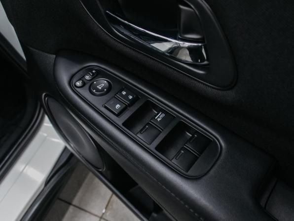 Honda Vezel I с пробегом 2017 года, цена 1 729 000 рублей, 98921 км, внедорожник, Автокод Объявления