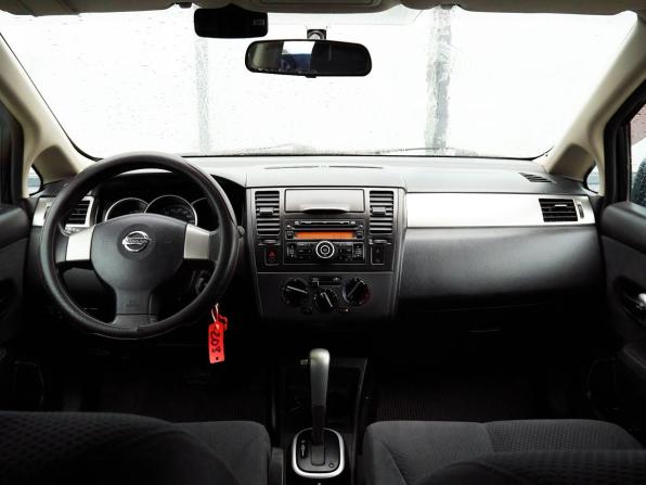 Nissan Tiida I Рестайлинг с пробегом 2011 года, цена 730 000 рублей, 176177 км, хэтчбек, Автокод Объявления