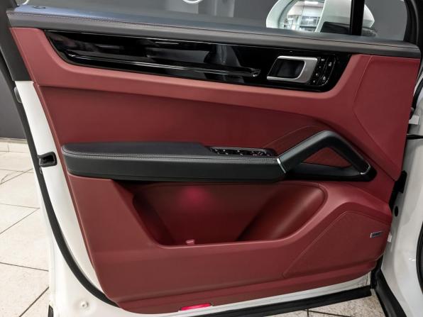 Porsche Cayenne III с пробегом 2020 года, цена 6 850 000 рублей, 67700 км, внедорожник, Автокод Объявления