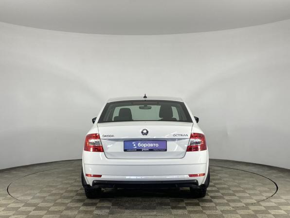 Skoda Octavia III (A7) Рестайлинг с пробегом 2018 года, цена 1 542 000 рублей, 143825 км, лифтбек, Автокод Объявления
