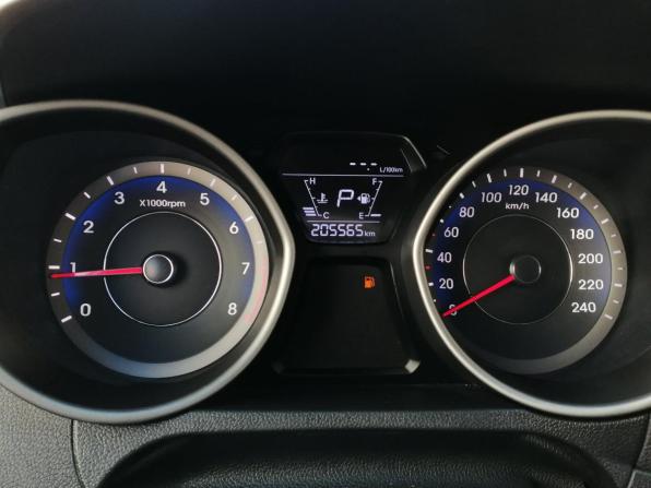 Hyundai Elantra V (MD) Рестайлинг с пробегом 2014 года, цена 999 000 рублей, 205564 км, седан, Автокод Объявления