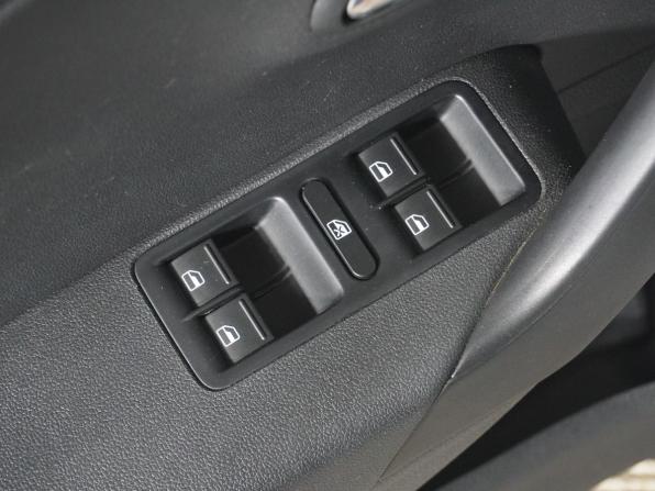 Volkswagen Polo V Рестайлинг с пробегом 2016 года, цена 1 070 000 рублей, 166699 км, седан, Автокод Объявления