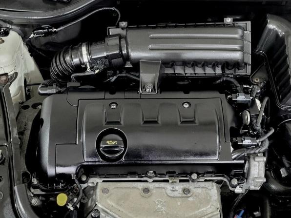 Mini Hatch II (R56) Рестайлинг с пробегом 2011 года, цена 950 000 рублей, 135975 км, хэтчбек, Автокод Объявления