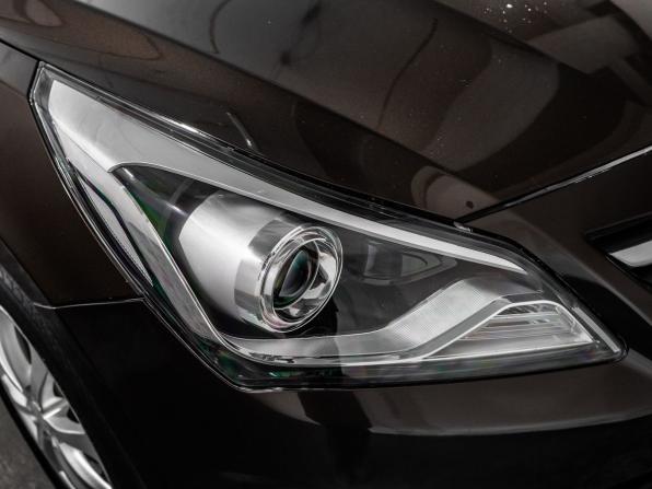 Hyundai Solaris I Рестайлинг с пробегом 2015 года, цена 980 500 рублей, 147146 км, седан, Автокод Объявления
