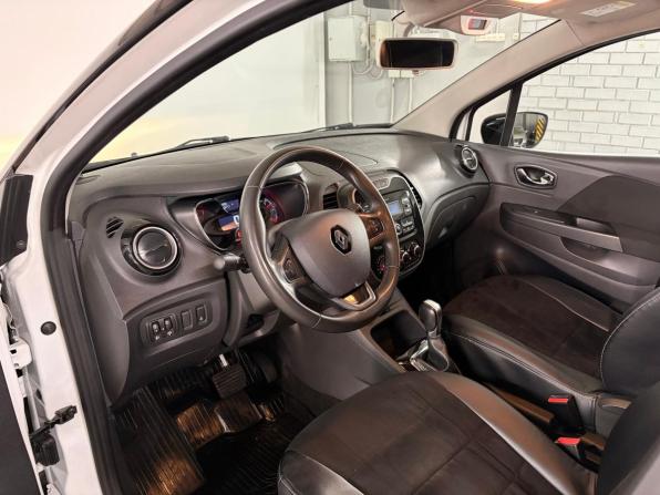 Renault Kaptur I с пробегом 2018 года, цена 1 320 000 рублей, 109895 км, внедорожник, Автокод Объявления