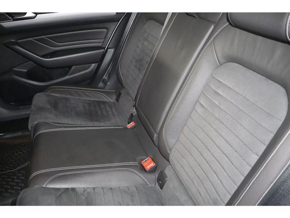 Volkswagen Passat B8 Рестайлинг с пробегом 2021 года, цена 2 756 200 рублей, 138361 км, седан, Автокод Объявления