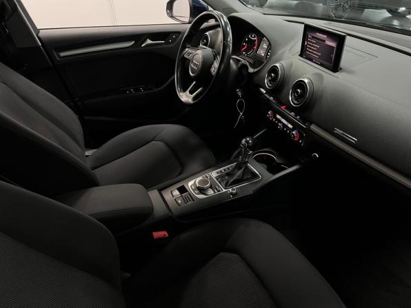 Audi A3 III (8V) Рестайлинг с пробегом 2018 года, цена 1 999 001 рубль, 111527 км, седан, Автокод Объявления