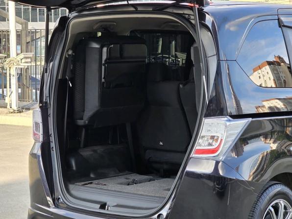 Honda Freed I Рестайлинг с пробегом 2012 года, цена 977 000 рублей, 159968 км, компактвэн, Автокод Объявления