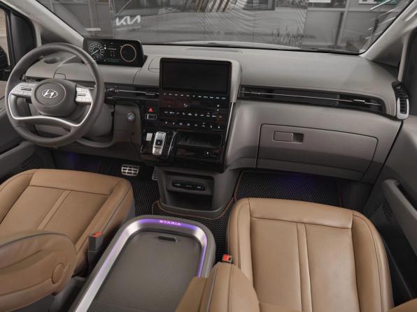 Hyundai Staria I с пробегом 2021 года, цена 4 299 000 рублей, 98100 км, минивэн, Автокод Объявления
