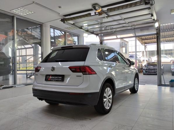 Volkswagen Tiguan II с пробегом 2018 года, цена 2 400 000 рублей, 159467 км, внедорожник, Автокод Объявления