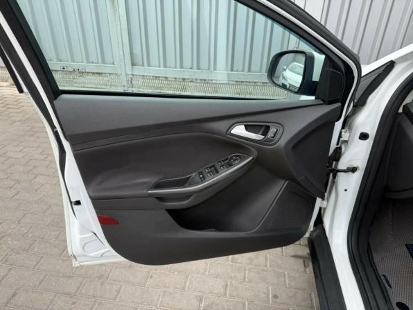 Ford Focus III Рестайлинг с пробегом 2018 года, цена 925 000 рублей, 176500 км, хэтчбек, Автокод Объявления