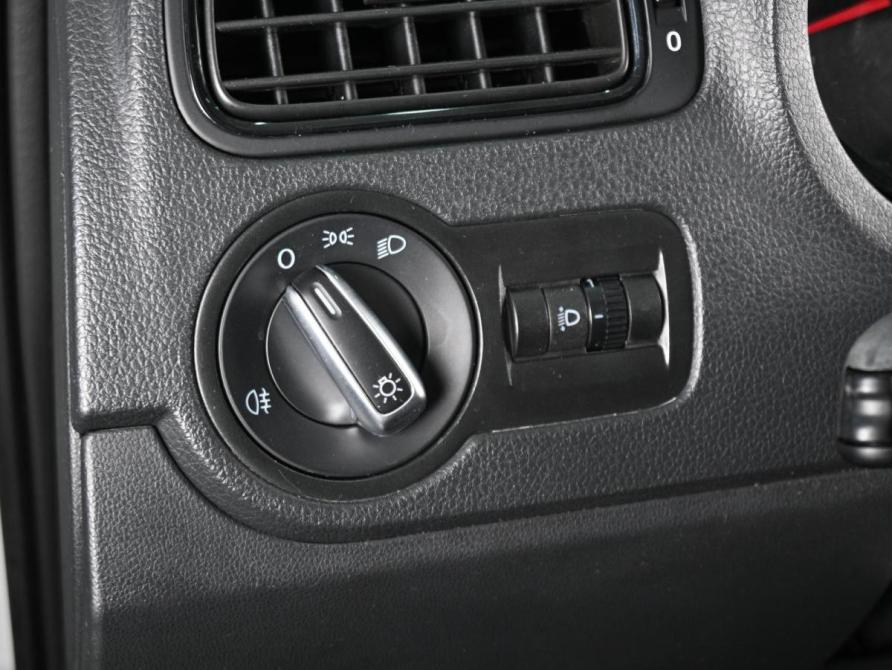 Volkswagen Polo V Рестайлинг Ростов-на-Дону  - изображение 15