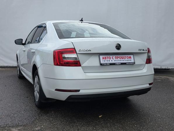 Skoda Octavia III (A7) Рестайлинг с пробегом 2017 года, цена 1 200 000 рублей, 249566 км, лифтбек, Автокод Объявления