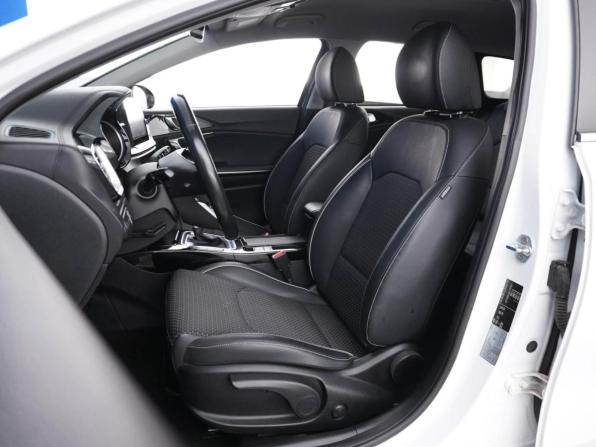 Kia Ceed III с пробегом 2019 года, цена 1 824 444 рубля, 73643 км, универсал, Автокод Объявления