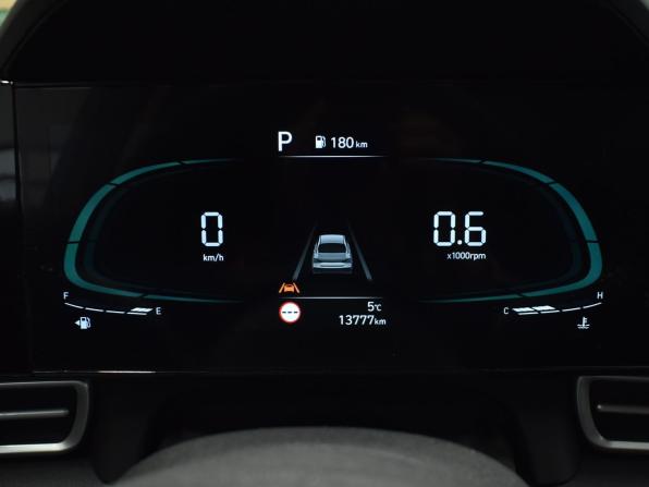 Hyundai Elantra VII (CN7) Рестайлинг с пробегом 2023 года, цена 2 124 997 рублей, 13777 км, седан, Автокод Объявления