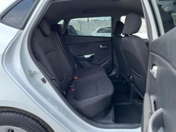 Kia Rio III с пробегом 2013 года, цена 1 170 000 рублей, 27504 км, хэтчбек, Автокод Объявления