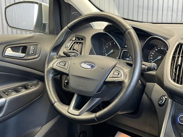 Ford Kuga II Рестайлинг с пробегом 2019 года, цена 1 597 000 рублей, 136459 км, внедорожник, Автокод Объявления