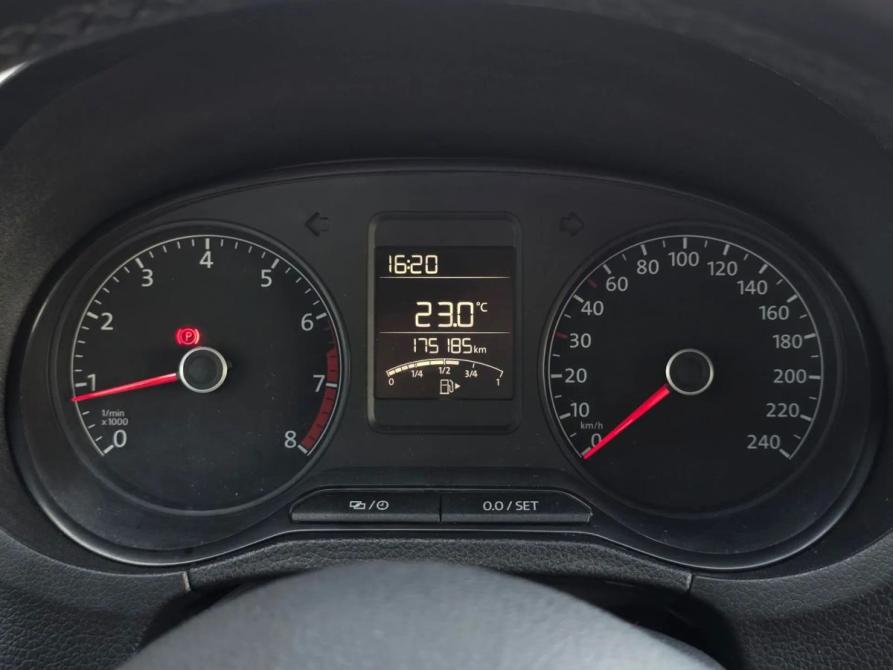 Volkswagen Polo V Санкт-Петербург  - изображение 12