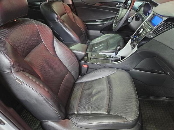 Hyundai Sonata VI (YF) с пробегом 2011 года, цена 595 000 рублей, 408246 км, седан, Автокод Объявления