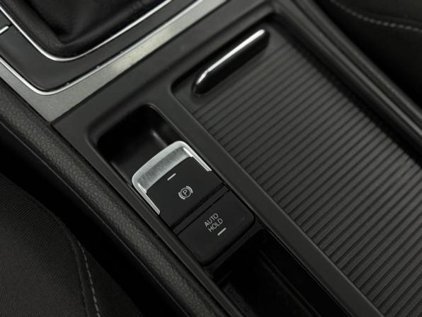 Volkswagen Golf VII с пробегом 2014 года, цена 750 000 рублей, 300000 км, хэтчбек, Автокод Объявления