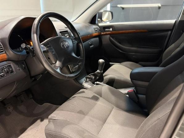 Toyota Avensis II Рестайлинг с пробегом 2007 года, цена 890 000 рублей, 173000 км, седан, Автокод Объявления