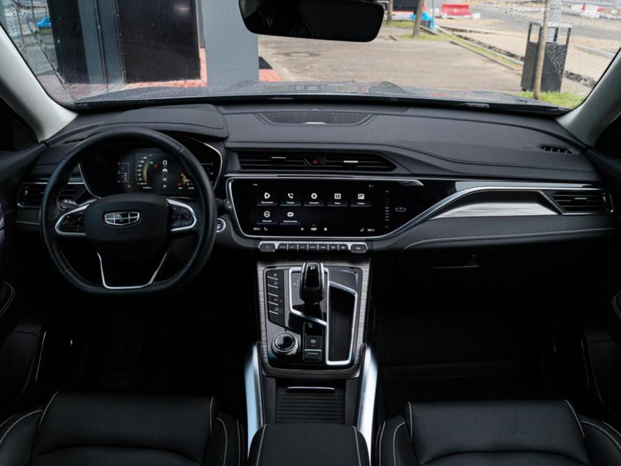 Geely Atlas Pro Москва  - изображение 10