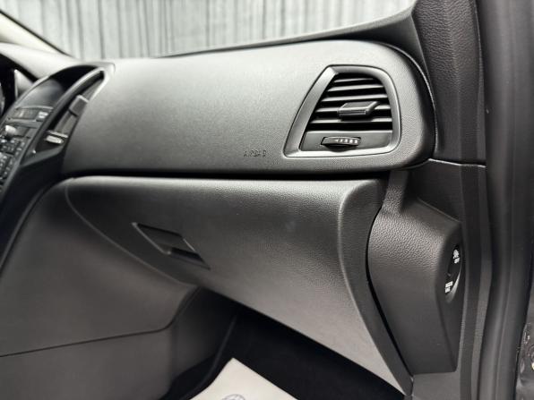 Opel Astra J с пробегом 2012 года, цена 600 000 рублей, 184954 км, хэтчбек, Автокод Объявления