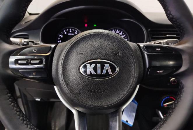 Kia Rio IV с пробегом 2017 года, цена 1 315 000 рублей, 135675 км, седан, Автокод Объявления