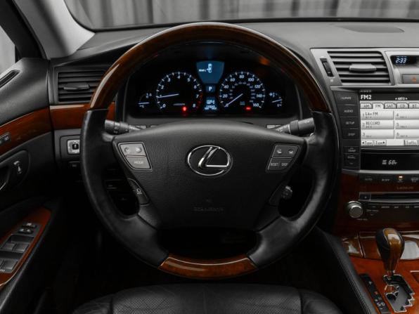 Lexus LS IV Рестайлинг с пробегом 2012 года, цена 1 810 000 рублей, 191896 км, седан, Автокод Объявления