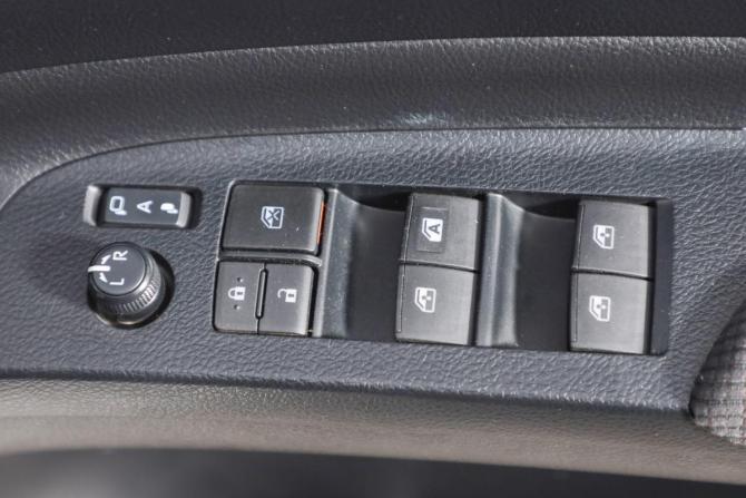 Toyota Sienna II Рестайлинг с пробегом 2020 года, цена 1 799 000 рублей, 41200 км, минивэн, Автокод Объявления