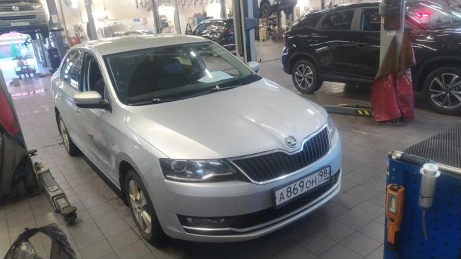 Skoda Rapid I Рестайлинг с пробегом 2017 года, цена 1 070 000 рублей, 229760 км, лифтбек, Автокод Объявления