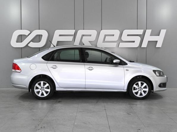 Volkswagen Polo V с пробегом 2014 года, цена 949 000 рублей, 137875 км, седан, Автокод Объявления
