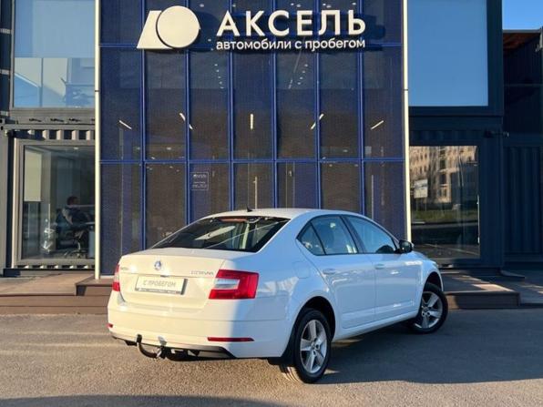 Skoda Octavia III (A7) Рестайлинг с пробегом 2018 года, цена 1 599 000 рублей, 117000 км, лифтбек, Автокод Объявления
