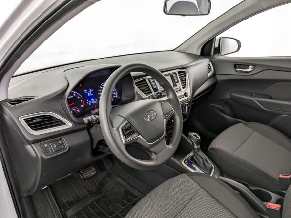 Hyundai Solaris II Рестайлинг с пробегом 2022 года, цена 1 570 000 рублей, 53090 км, седан, Автокод Объявления
