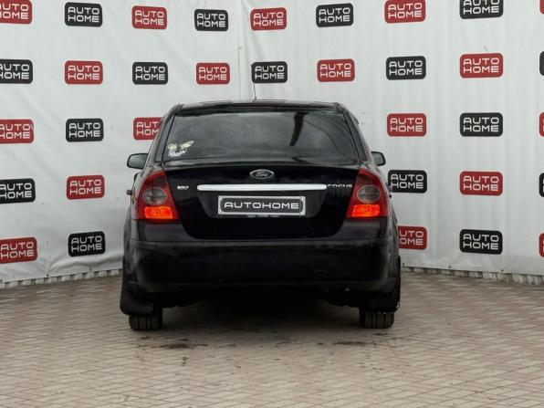 Ford Focus I Рестайлинг с пробегом 2005 года, цена 324 990 рублей, 452000 км, седан, Автокод Объявления