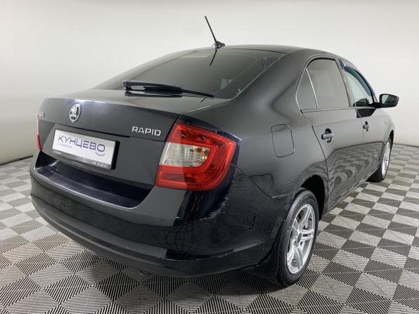 Skoda Rapid I с пробегом 2017 года, цена 780 000 рублей, 208000 км, лифтбек, Автокод Объявления